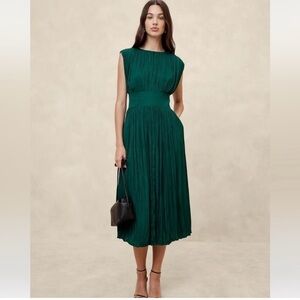 Banana Republic Emerald Green Midi Dress